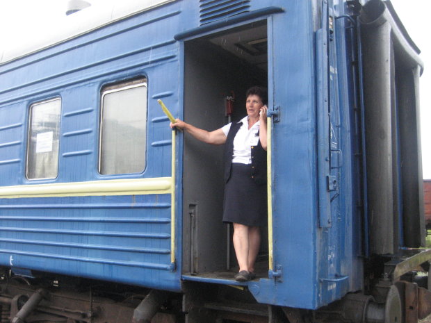 Укрзализныця на время приостановила продажу билетов после 9 декабря